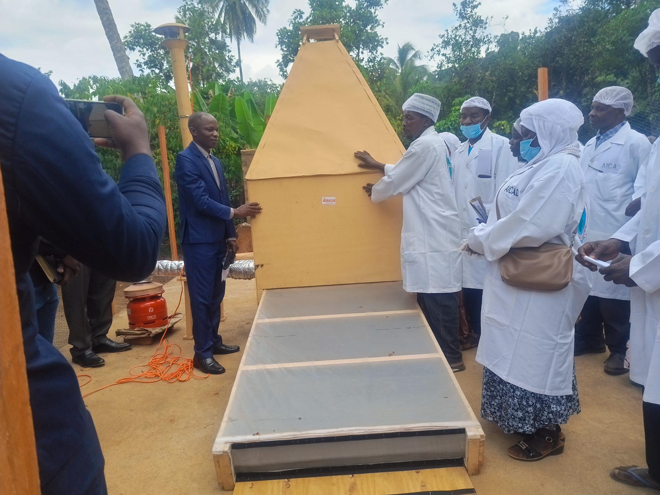 Read more about the article Safety and Quality Postharvest Handling and Processing of Spices Using Hypbrid Solar-Gas Dryer